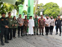 Perkuat Persaudaraan Antar Iman, PC GP Ansor dan Banser Jombang Terjun Amankan Natal di Gereja