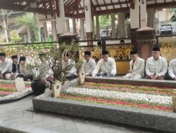 Harlah ke-102 NU, PCNU Jombang Ziarahi Makam Muassis NU di 4 Pesantren