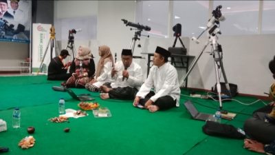 Lembaga Falakiyah Laksanakan Rukyatul Hilal di Rooftop Bank Jombang