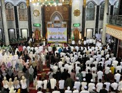 Bukti Cinta Al-Qur’an, Masyarakat Jombang Antusias Ikuti Lailatul Qiro’ah PC JQH NU