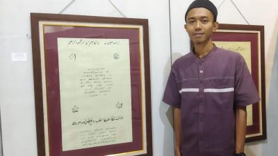 Dari Sakal untuk Dunia: Kaligrafer Ibnu Atoillah Raih Nominasi Lomba Internasional IRCICA di Turki