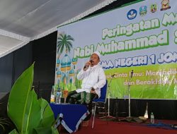 Pesan Mustasyar PCNU Jombang Saat Hadiri Acara Maulid Nabi di SMAN 1 Jombang