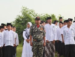 KIRAB SANTRI FEST 2025: Jaga Kemerdekaan, Santri Peterongan Siap Menuju Peradaban Dunia