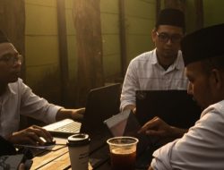 Memburu Jejak Otentik Masyayikh: Tiga Pakar LTN NU Jombang Seleksi Karya Tulis di Kantin Unhasy Tebuireng