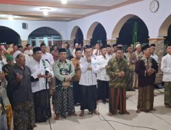 Lailatul Ijtima’ MWCNU Diwek, Semangat Ibadah yang Tak Padam Meski Diguyur Hujan