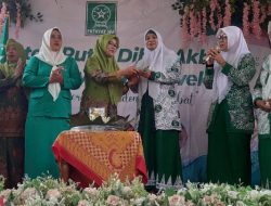 Peringati Harlah ke-76, PAC Fatayat NU Diwek Gelar Diba Akbar dan Bakti Sosial