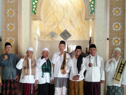 Safari Jumat MWC NU Sumobito Perkuat Silaturahmi dengan Ranting dan Kiai Kampung