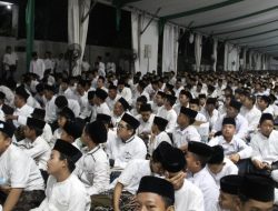 Jelang Muktamar Ke-35 NU, Ribuan Warga dan Santri Gelar Istigotsah di Jombang