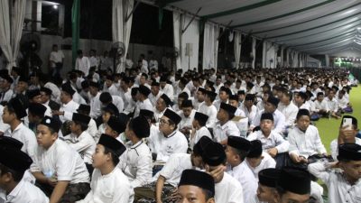 Jelang Muktamar Ke-35 NU, Ribuan Warga dan Santri Gelar Istigotsah di Jombang
